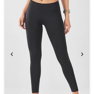 Fabletics Salar Solid Powerhold 7/8 Black Leggings